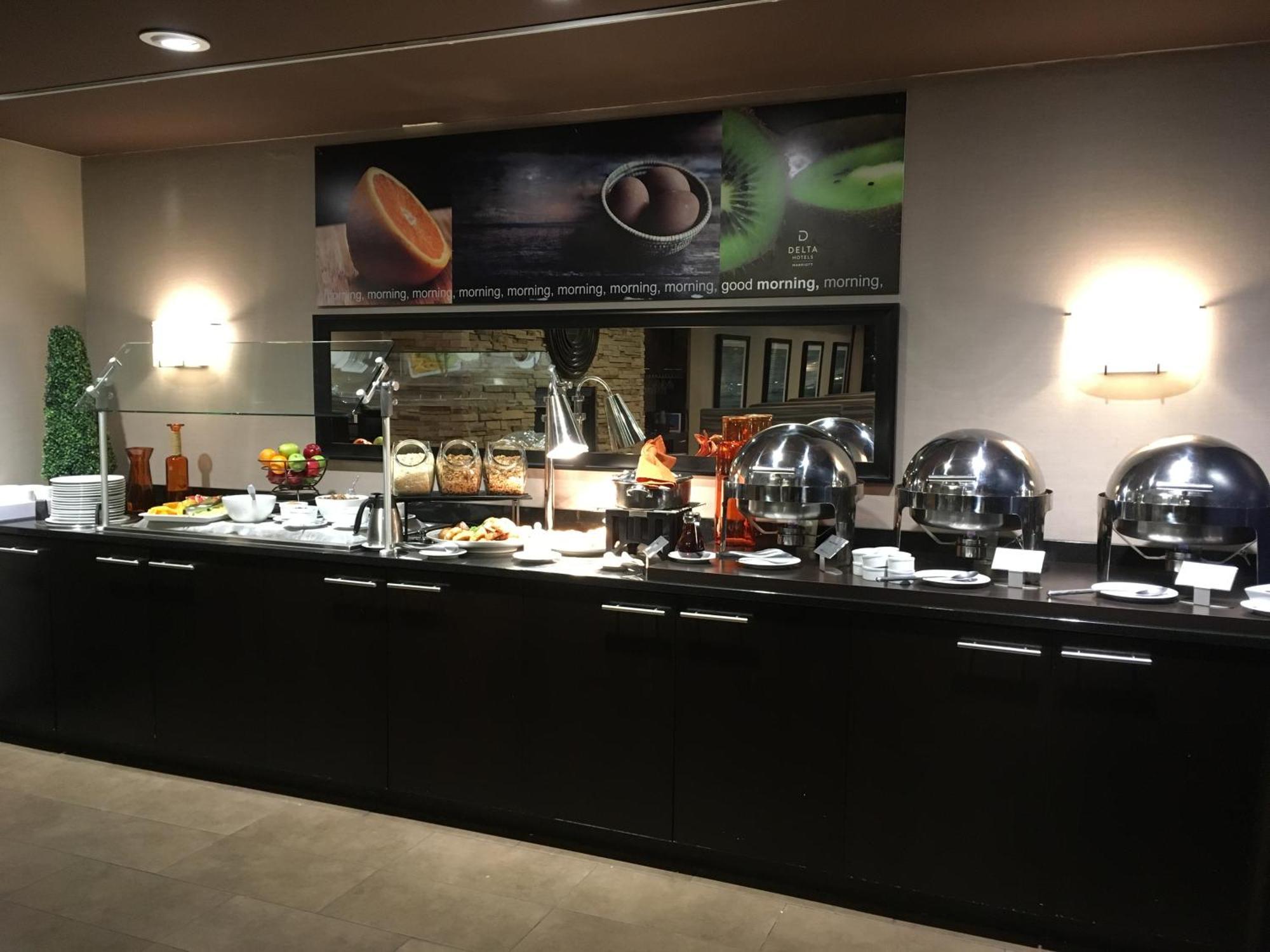 Delta By Marriott Waterfront Hotel 4*