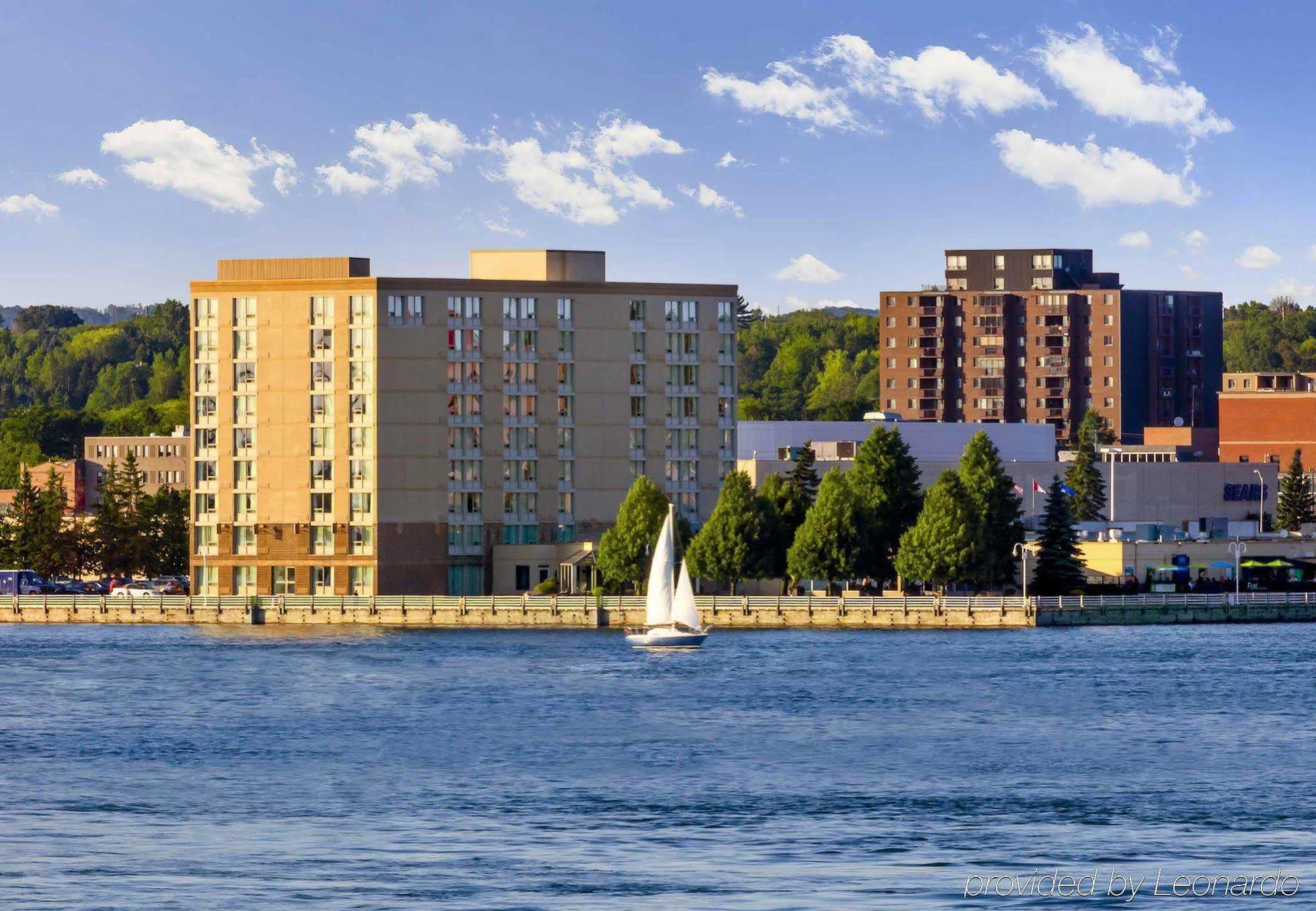 Delta By Marriott Waterfront 4*